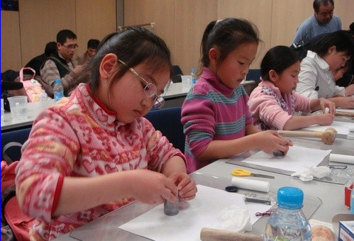 手工电池从娃娃抓起 松下展厅全民环保