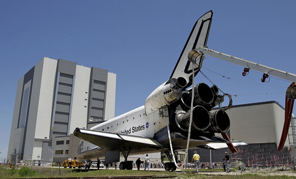 当时时间5月26日上午8点48分,美国航天飞机“亚特兰蒂斯”号顺利降落在佛罗里达州肯尼迪航天中心。